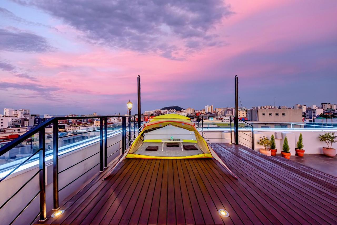 The Jade Hotel Чеджу Екстериор снимка