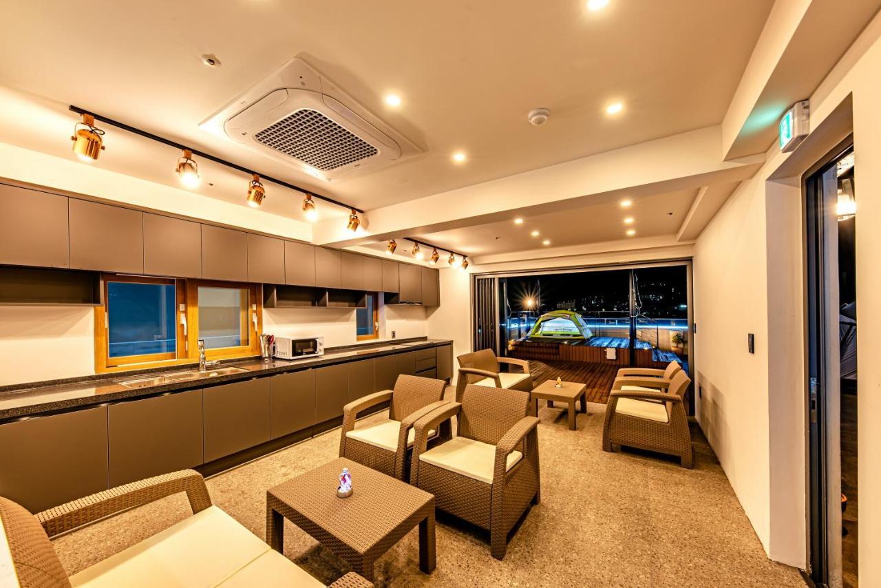 The Jade Hotel Чеджу Екстериор снимка